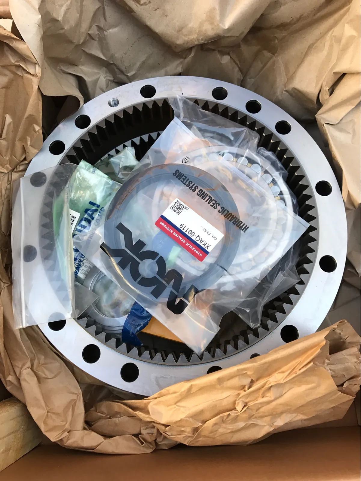 corona y kit de sellos NOK de mando final Hyundai XKAQ-00119